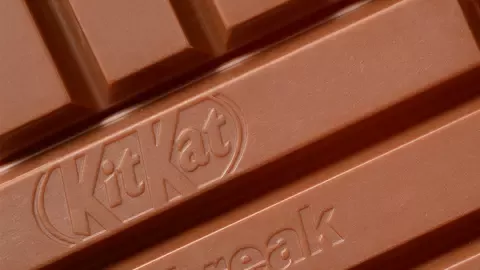 KitKat este primul brand global de ciocolată care folosește cacao 100% din surse sutenabile
